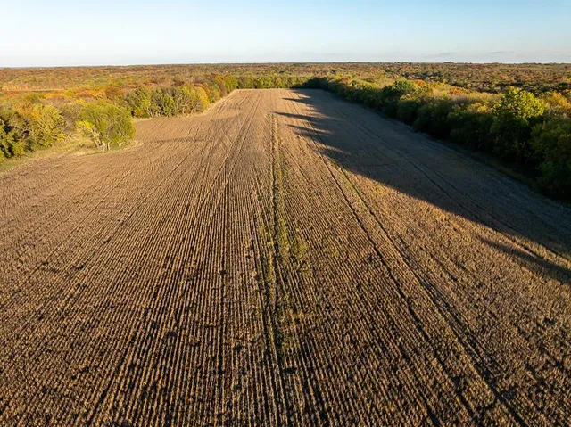 $885,000 | 6675 Irwin Road, Blue Mound, KS 66010