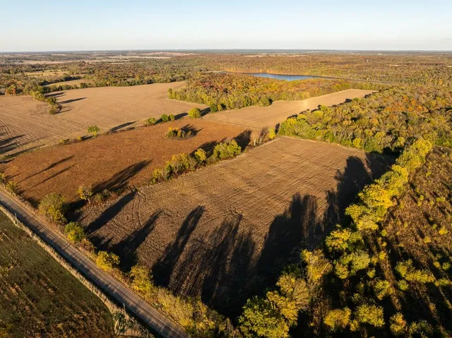 $885,000 | 6675 Irwin Road, Blue Mound, KS 66010