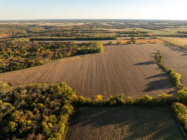 $885,000 | 6675 Irwin Road, Blue Mound, KS 66010