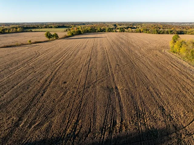 $885,000 | 6675 Irwin Road, Blue Mound, KS 66010