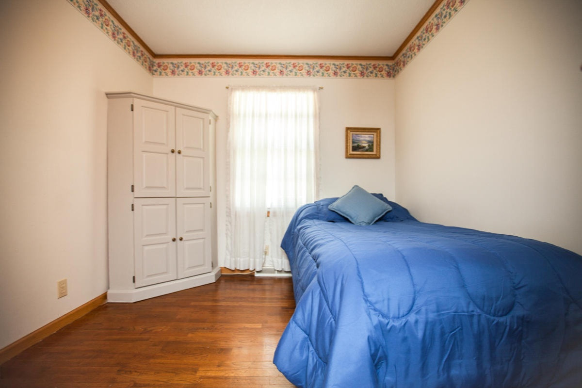 1191 West Tyler Road Muskegon, MI 49445 - Photo 12 of 23 Bedroom 3