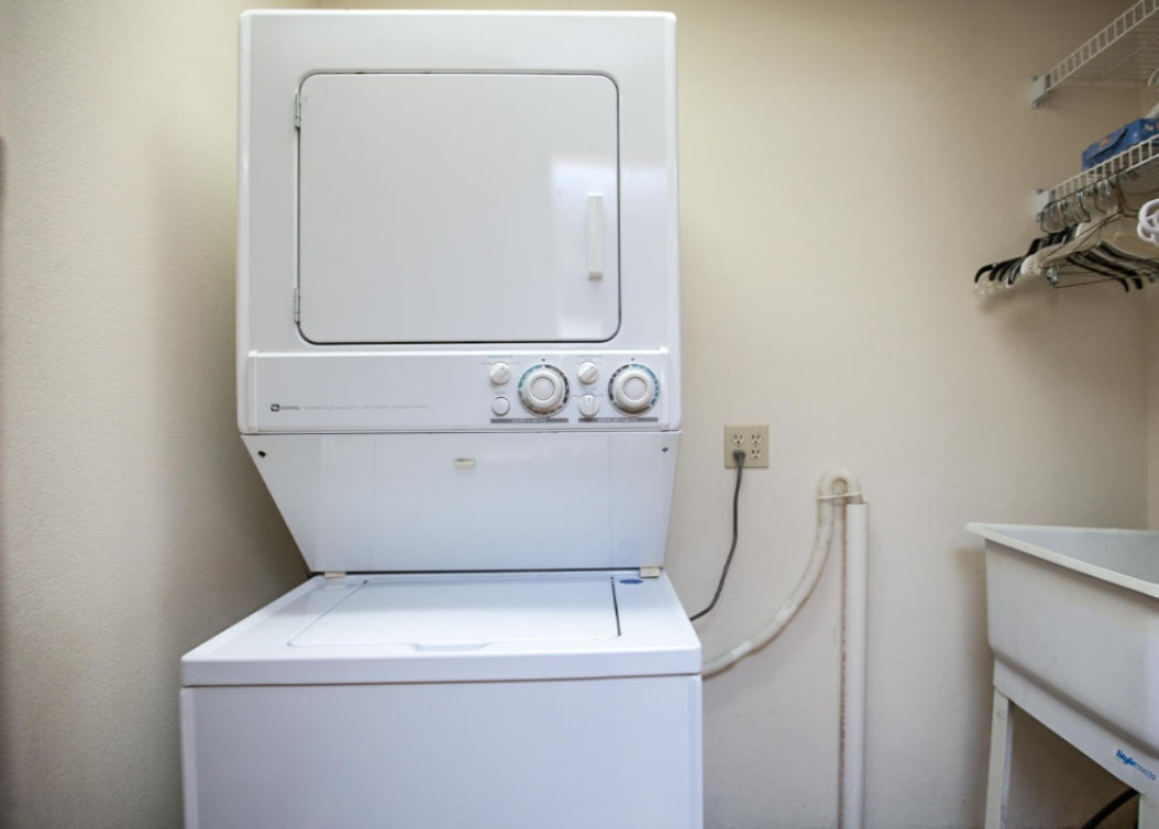 1191 West Tyler Road Muskegon, MI 49445 - Photo 18 of 23 Laundry