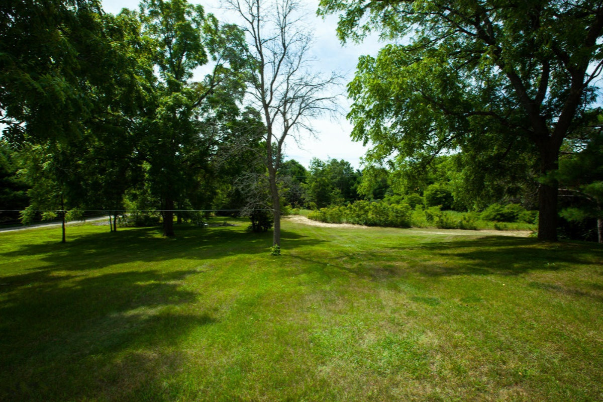 1191 West Tyler Road Muskegon, MI 49445 - Photo 22 of 23 Yard