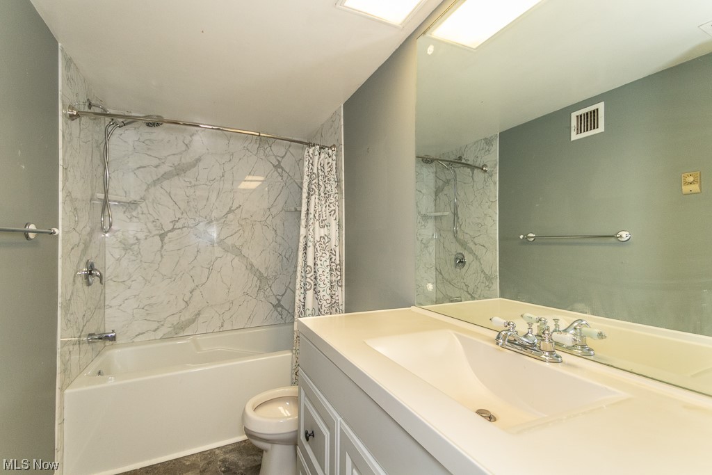 3701 Mayfield Road, Unit 204 Cleveland, OH 44121 - Photo 16 of 33 Gallery Image 16