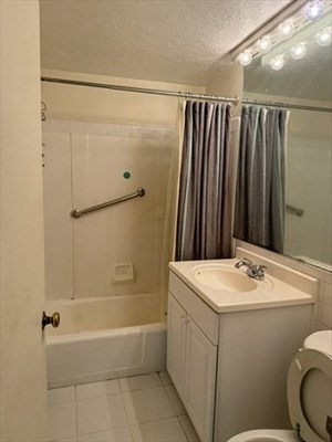 1321 Worcester Road, Unit 510 Framingham, MA 01701 - Photo 4 of 8