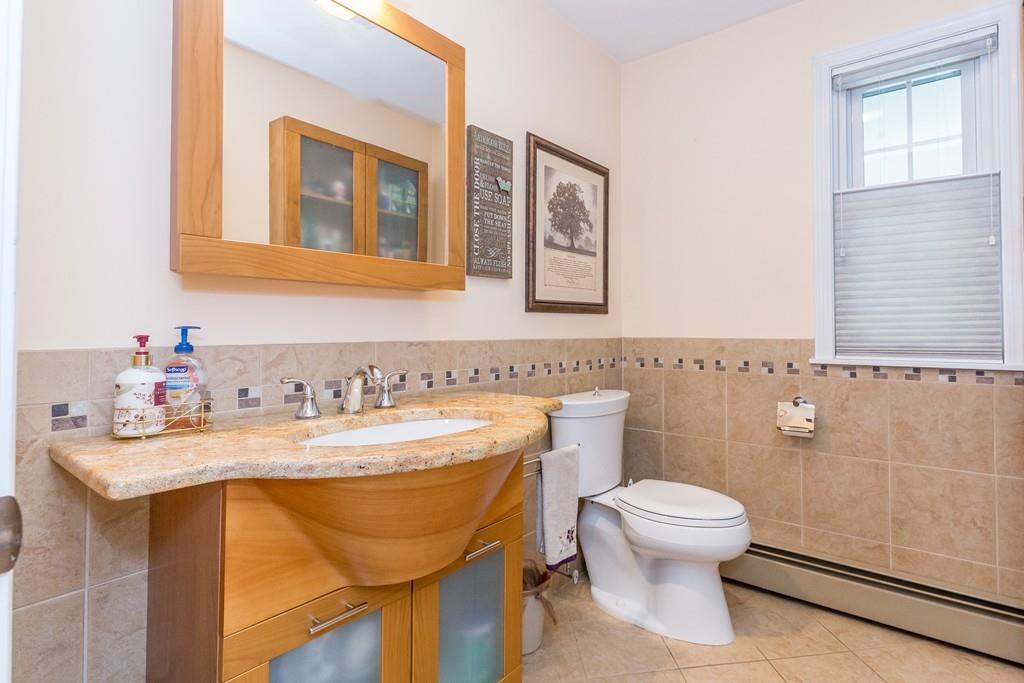 11 Knoll Road Dracut, MA 01826 - Photo 16 of 39 Gallery Image 16