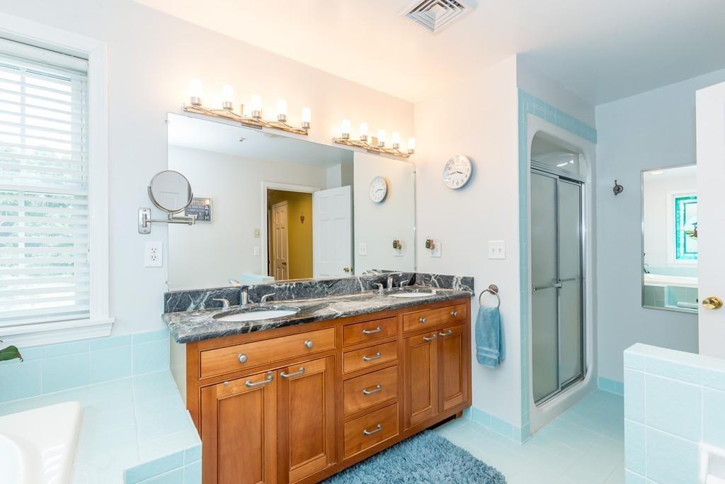 11 Knoll Road Dracut, MA 01826 - Photo 21 of 39 Gallery Image 21