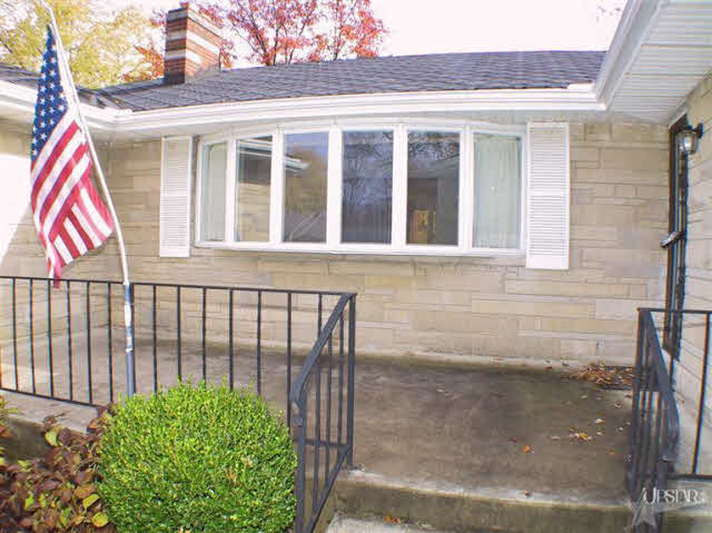 6319 West Hills Road Fort Wayne, IN 46804 - Photo 2 of 20 Gallery Image 2