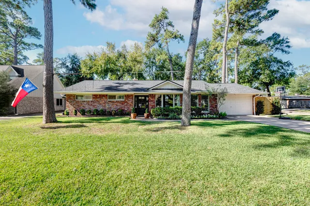 $575,000 | 1827 Peer Drive, Houston, TX 77043