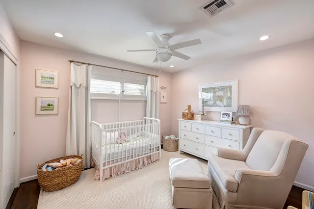 $575,000 | 1827 Peer Drive, Houston, TX 77043