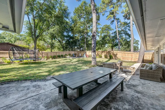 $575,000 | 1827 Peer Drive, Houston, TX 77043