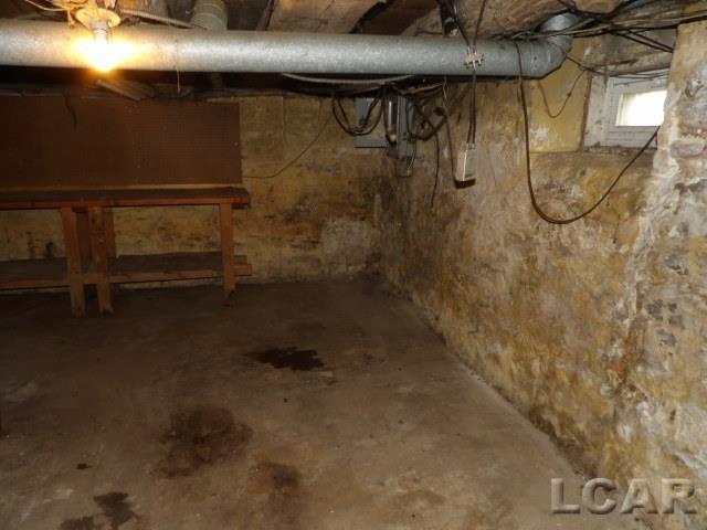 928 East Temperance Road Temperance, MI 48182 - Photo 19 of 19 50098845-18.JPG