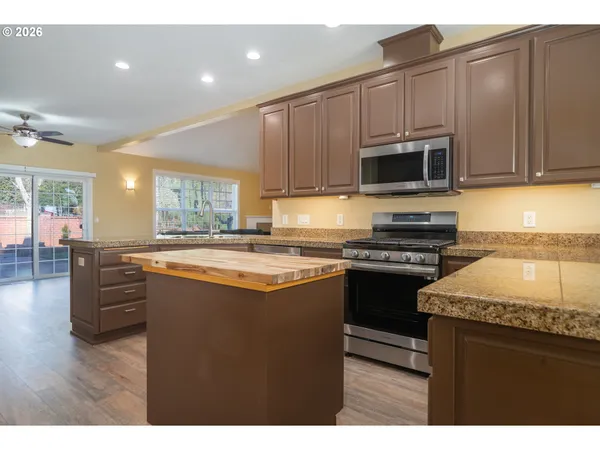 $689,900 | 2075 Opaque Avenue Northwest, Salem, OR 97304