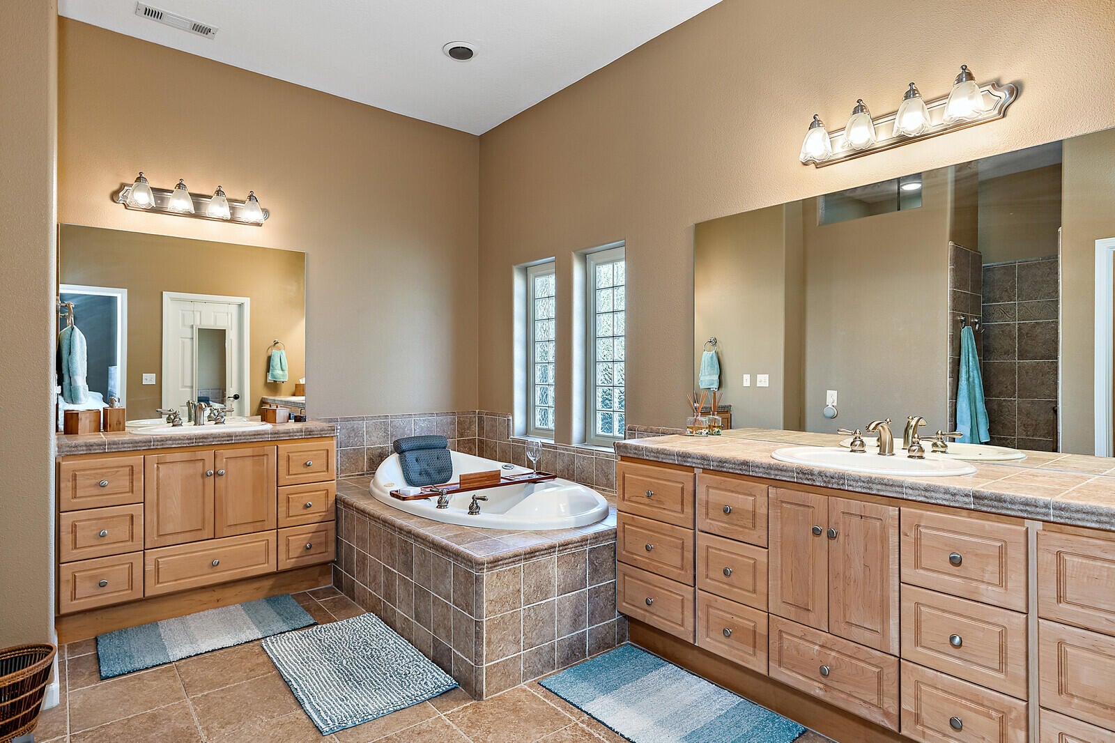 1098 Coral Ridge Eagle Point, OR 97524 - Photo 41 of 63 60_CR_60_mls