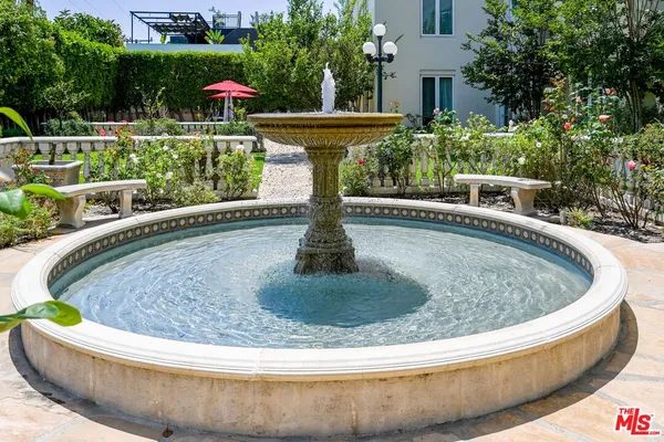 a view of a fountain with a fountain