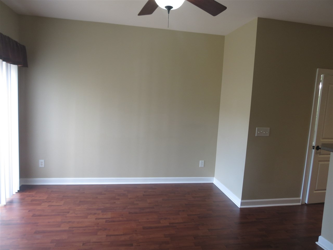 8004 Beech Tree Ridge Trail Raleigh, NC 27612 - Photo 10 of 30 Family Room