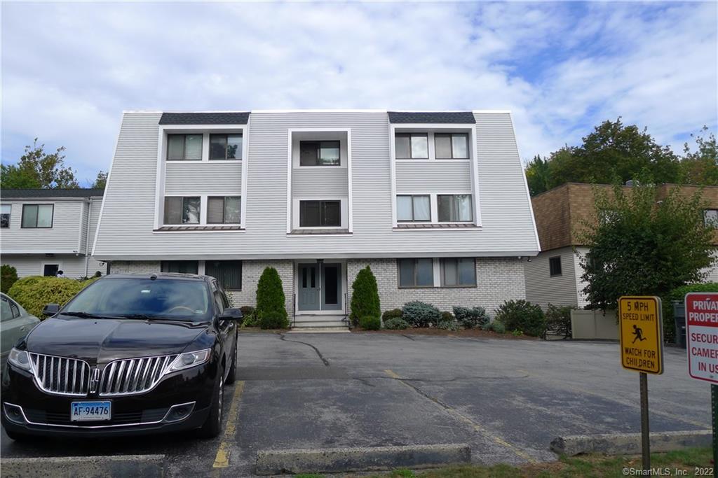 39 Riverside Avenue, Unit 2A Stamford, CT 06905 - Photo 1 of 1 Gallery Image 1