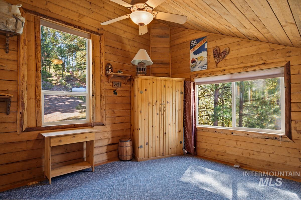 461 Hilltop Road Cascade, ID 83611 - Photo 23 of 40