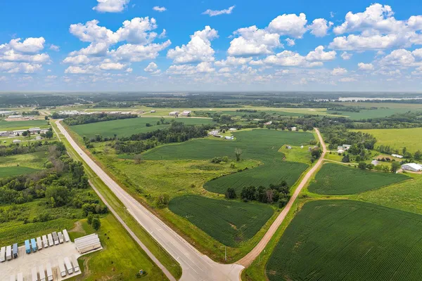 $925,000 | 2240 Becker Trail, Faribault, MN 55021