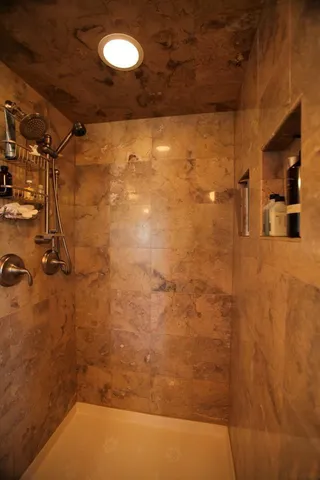 $1,985,500 | 2713 Burntside Lake Road, Ely, MN 55731