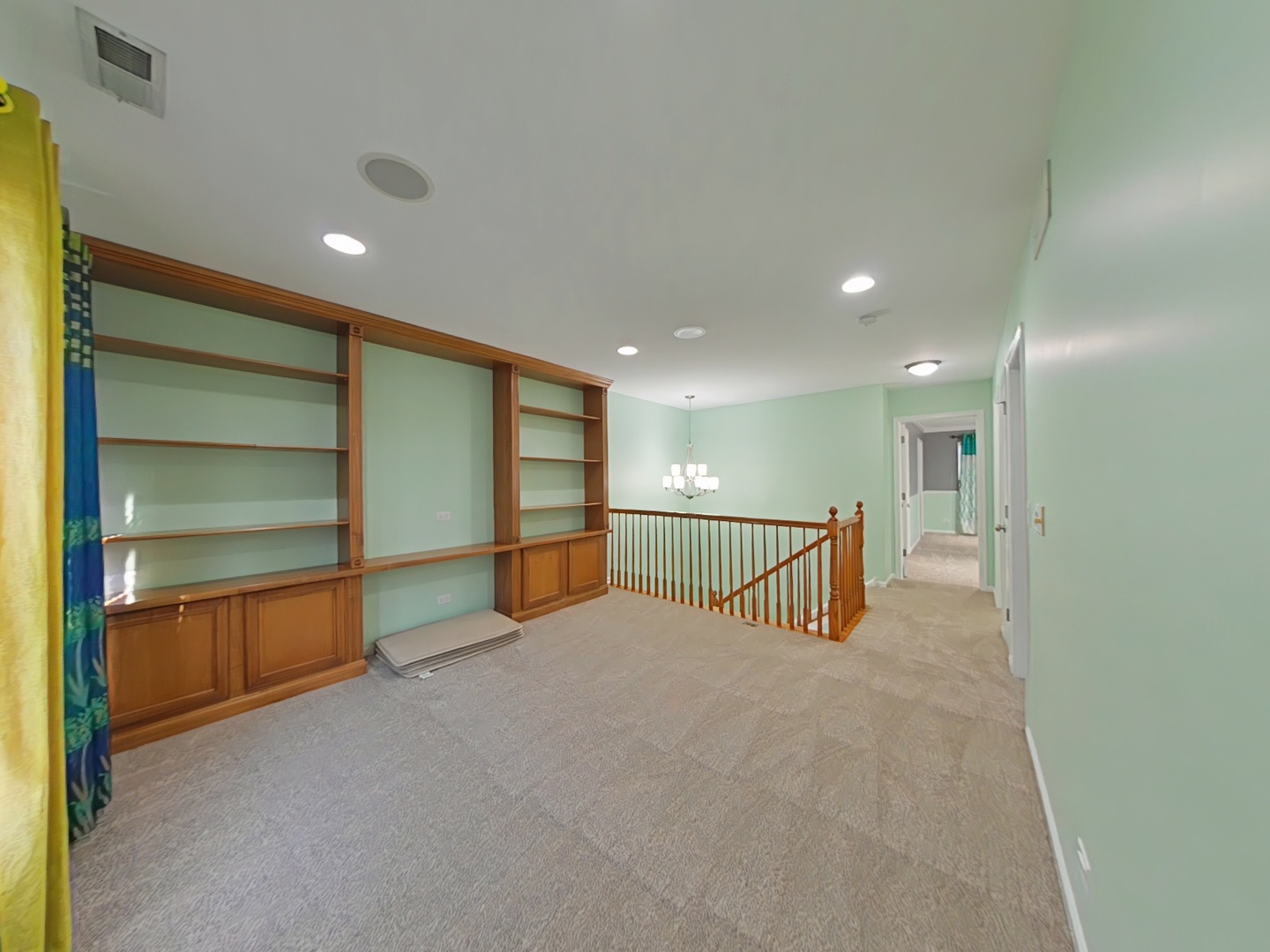 848 Station Boulevard Aurora, IL 60504 - Photo 6 of 12 a view of an empty room