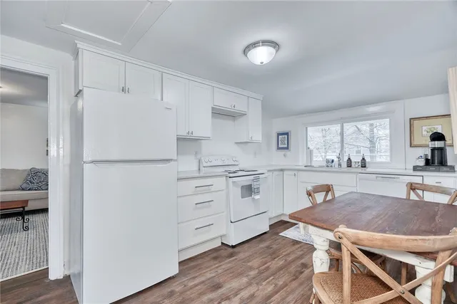 $670,000 | 46 East Avenue, Naples, NY 14512