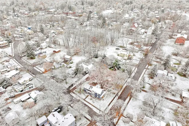 $670,000 | 46 East Avenue, Naples, NY 14512