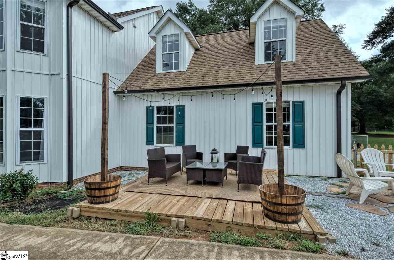 1525 Henderson Gap Road Greer, SC 29650 - Photo 4 of 36