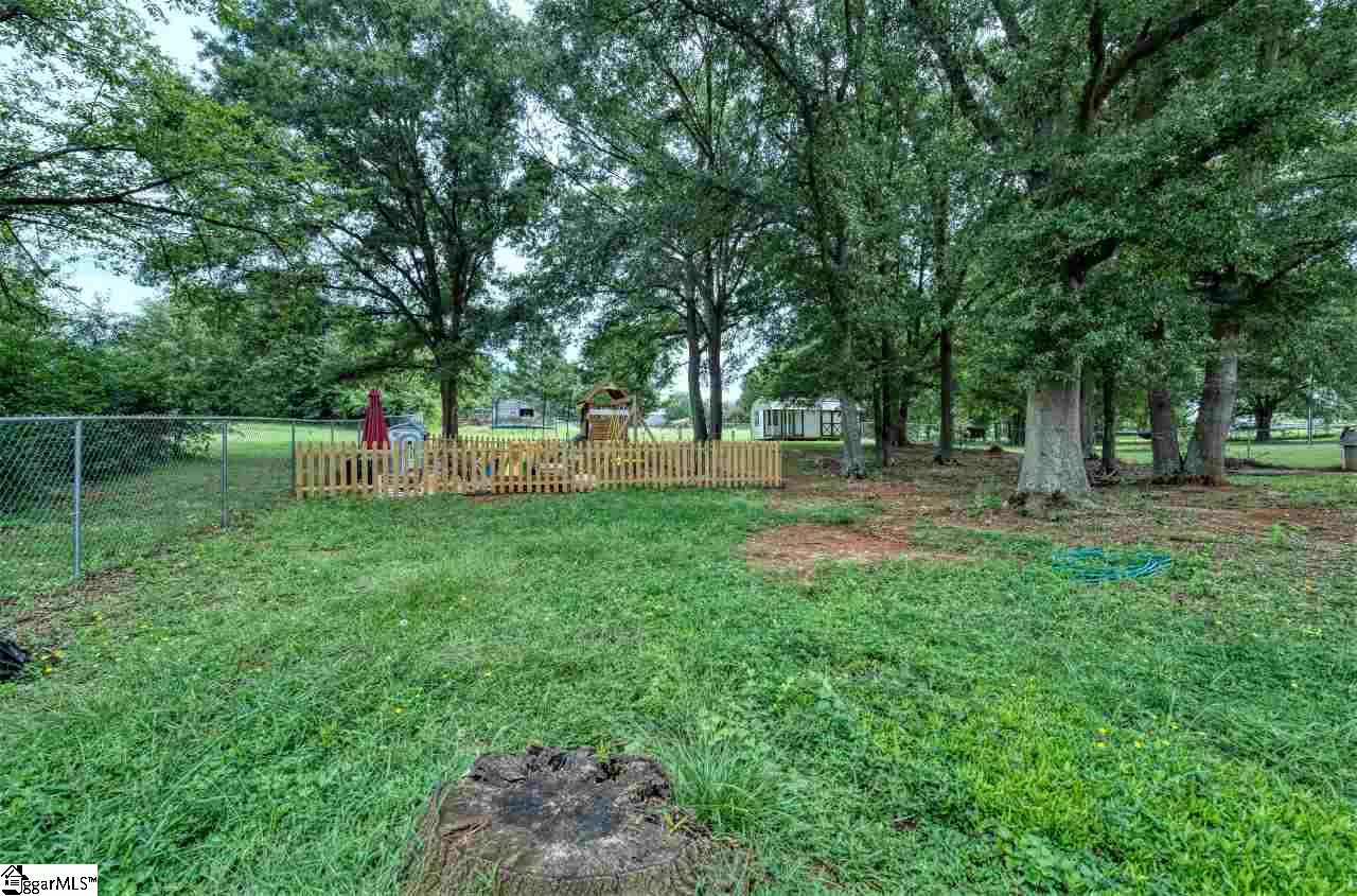 1525 Henderson Gap Road Greer, SC 29650 - Photo 33 of 36