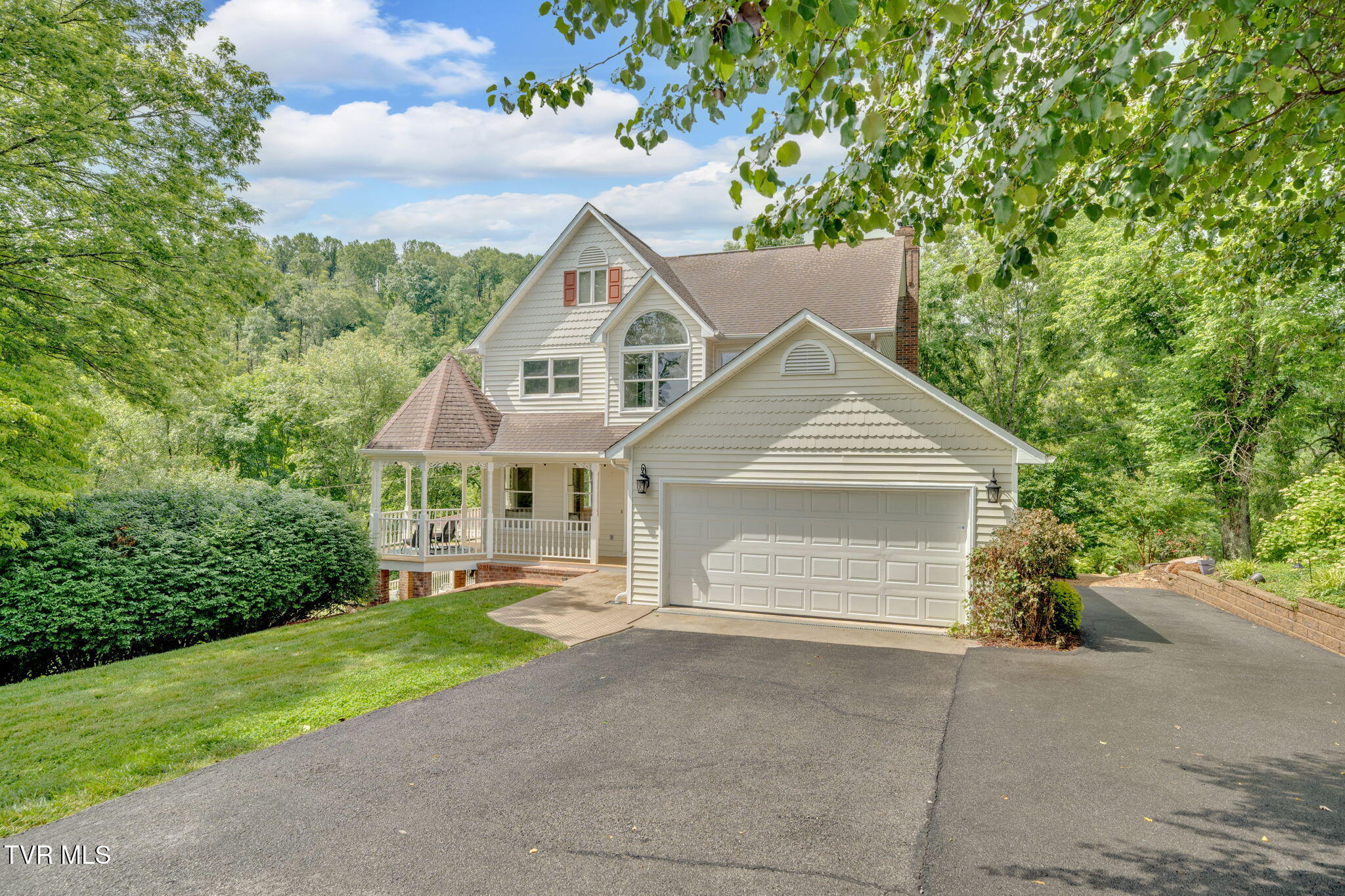 266 Mark Street Gate City, VA 24251 - Photo 2 of 111 12-web-or-mls-DSC03568