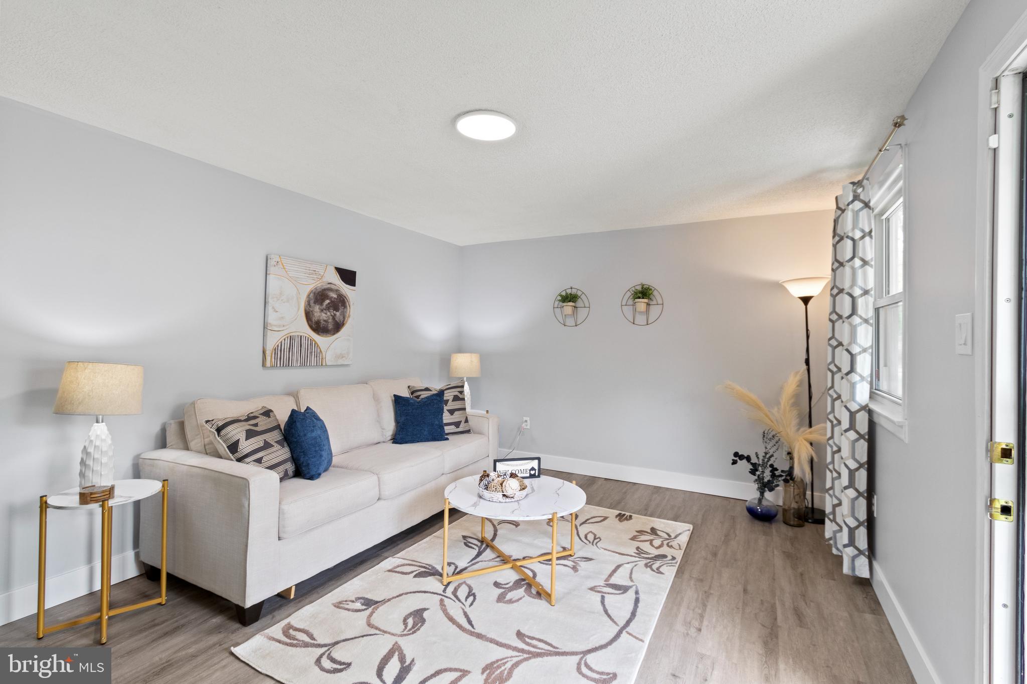 7626 Greenleaf Road Hyattsville, MD 20785 - Photo 3 of 33 Living room