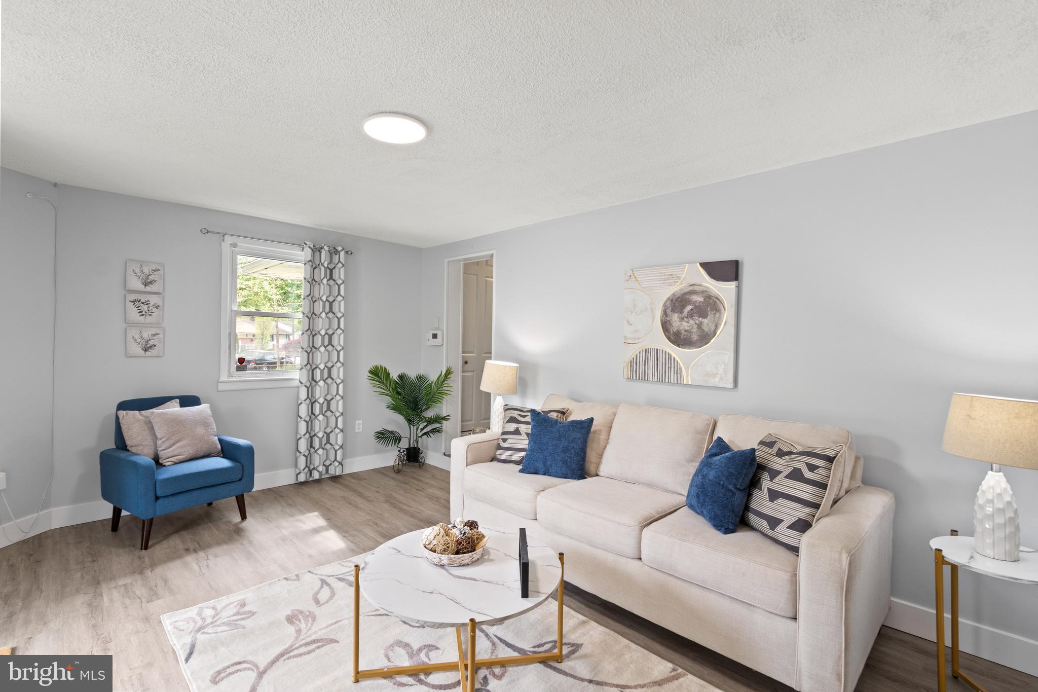 7626 Greenleaf Road Hyattsville, MD 20785 - Photo 4 of 33 Living room