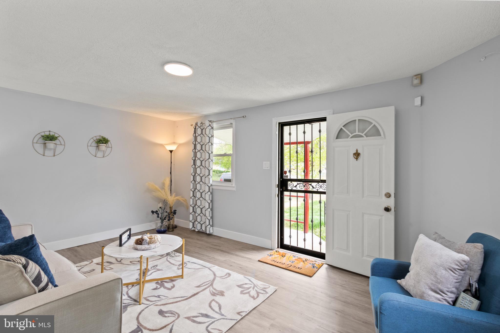 7626 Greenleaf Road Hyattsville, MD 20785 - Photo 6 of 33 Living