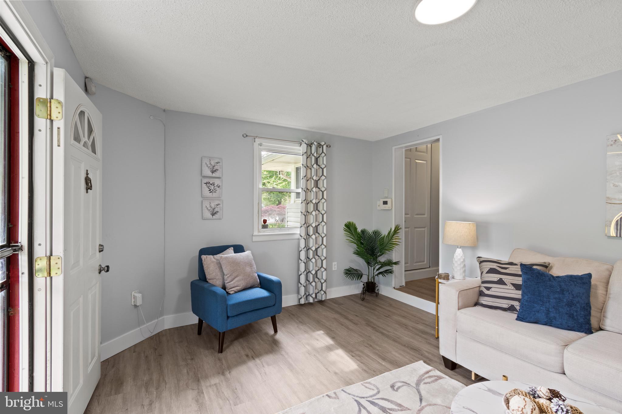 7626 Greenleaf Road Hyattsville, MD 20785 - Photo 8 of 33 Living room