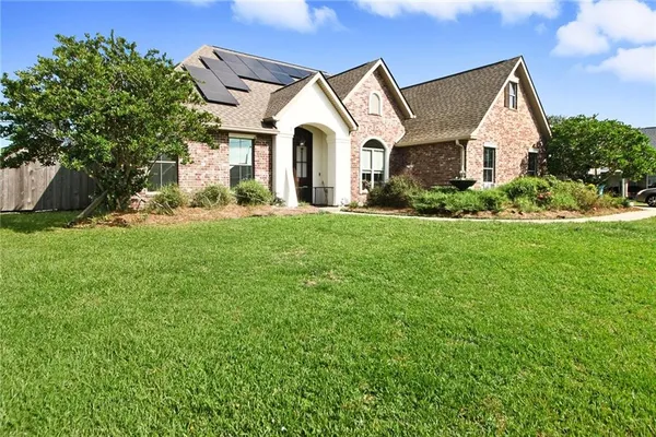 $649,000 | 104 Tupelo Court, Luling, LA 70070