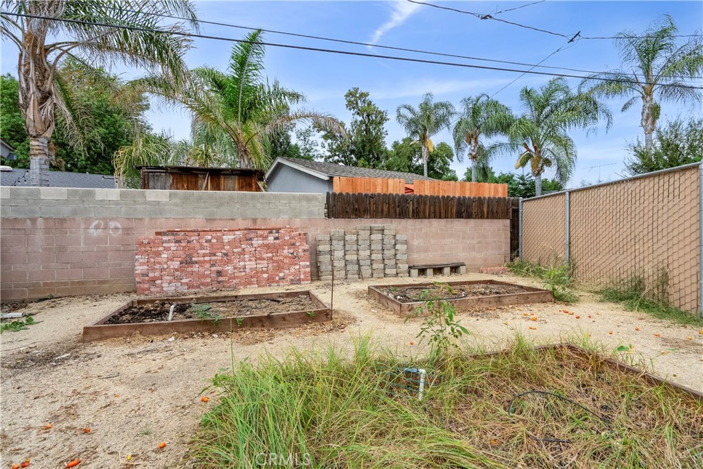 4669 Edgewood Place Riverside, CA 92506 - Photo 26 of 26 a view of outdoor space and yard