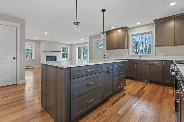 $765,000 | 1 Friendly Way, Windham, ME 04062