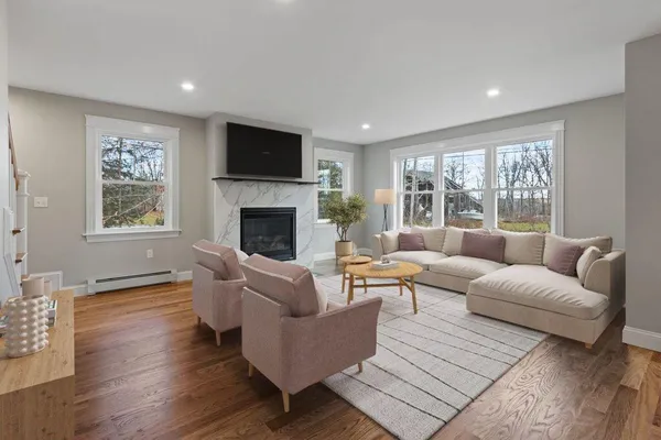 $749,000 | 1 Friendly Way, Windham, ME 04062