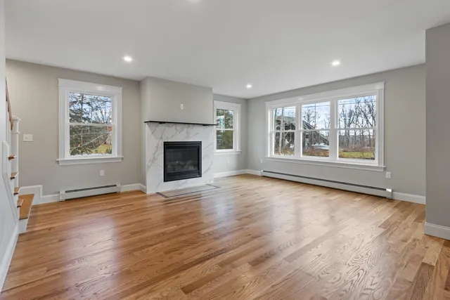 $765,000 | 1 Friendly Way, Windham, ME 04062