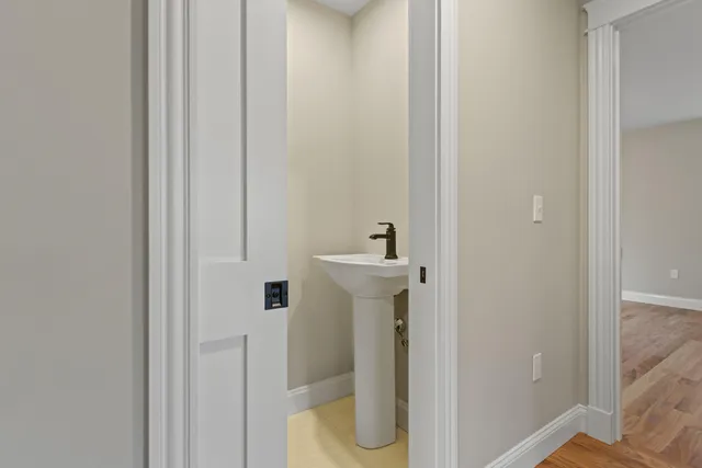 $765,000 | 1 Friendly Way, Windham, ME 04062