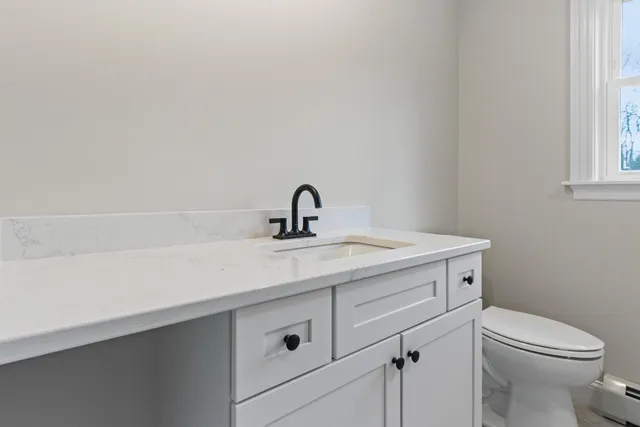 $765,000 | 1 Friendly Way, Windham, ME 04062