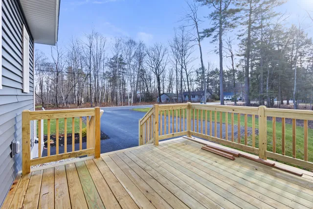 $765,000 | 1 Friendly Way, Windham, ME 04062