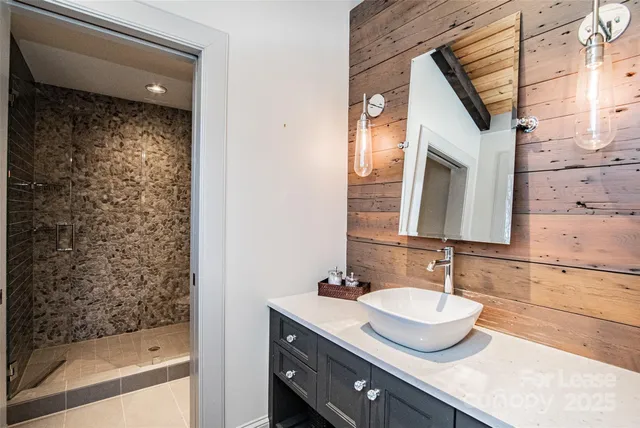 $8,500 | 3911 Lakeside Drive, Charlotte, NC 28270