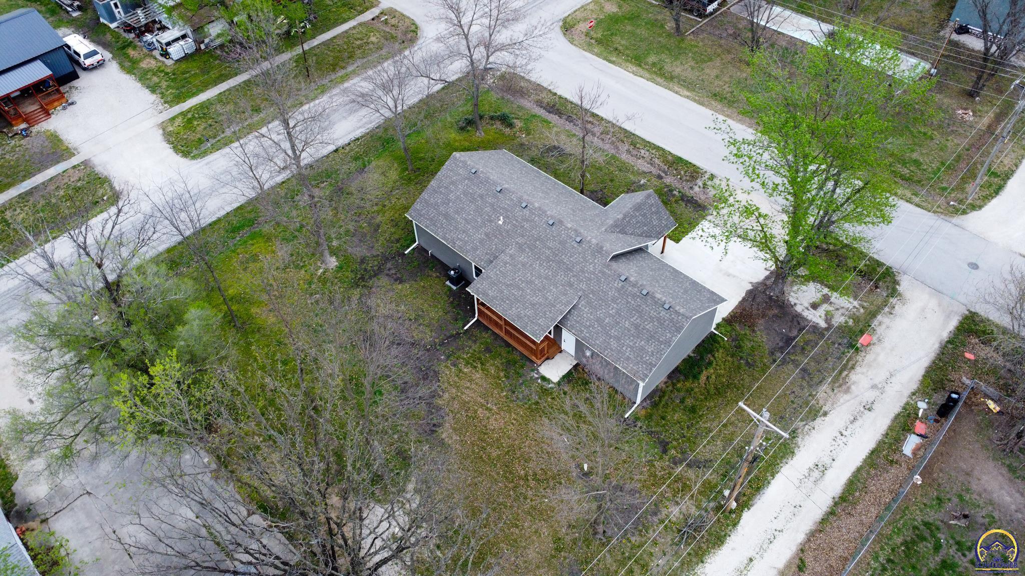 702 South 8th Street Burlington, KS 66839 - Photo 9 of 62