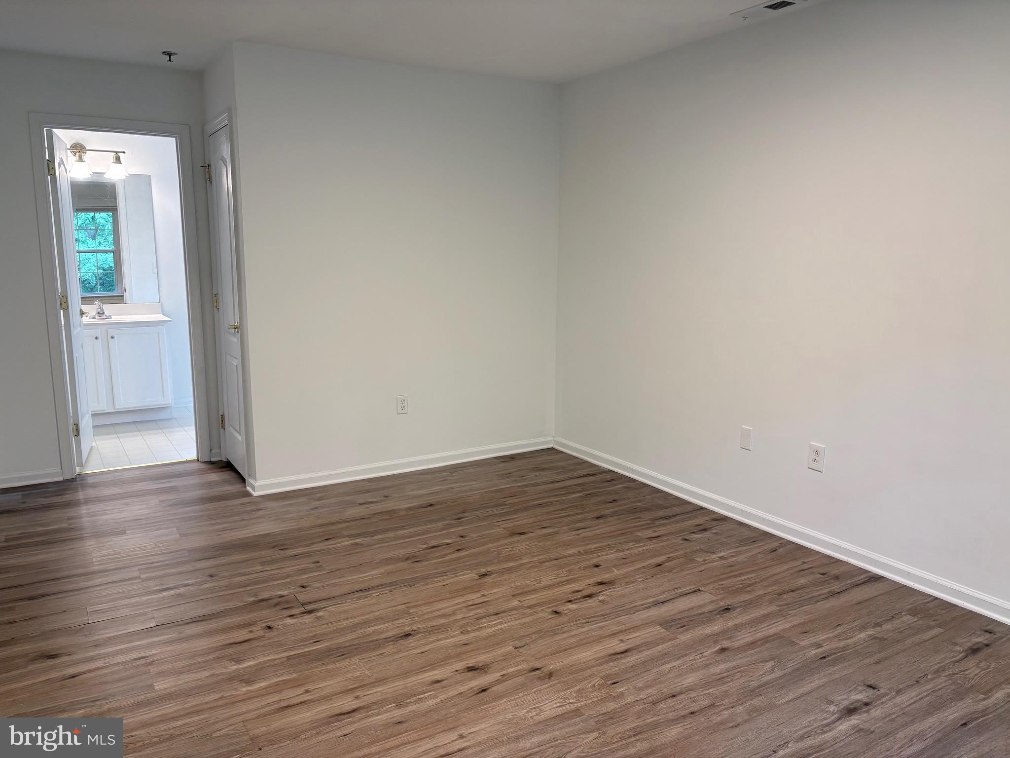 135 Natalie Road Delran, NJ 08075 - Photo 19 of 24 Plenty of Wall Space in Main Bedroom