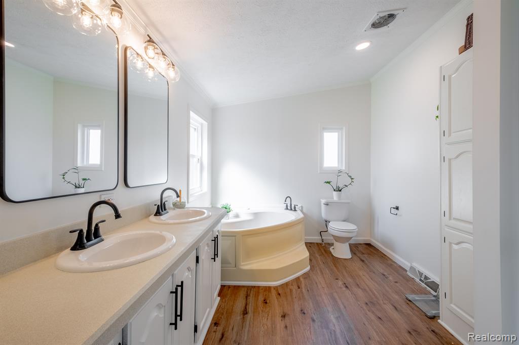 2375 Gibson Road Grand Blanc, MI 48439 - Photo 12 of 41 Gallery Image 12