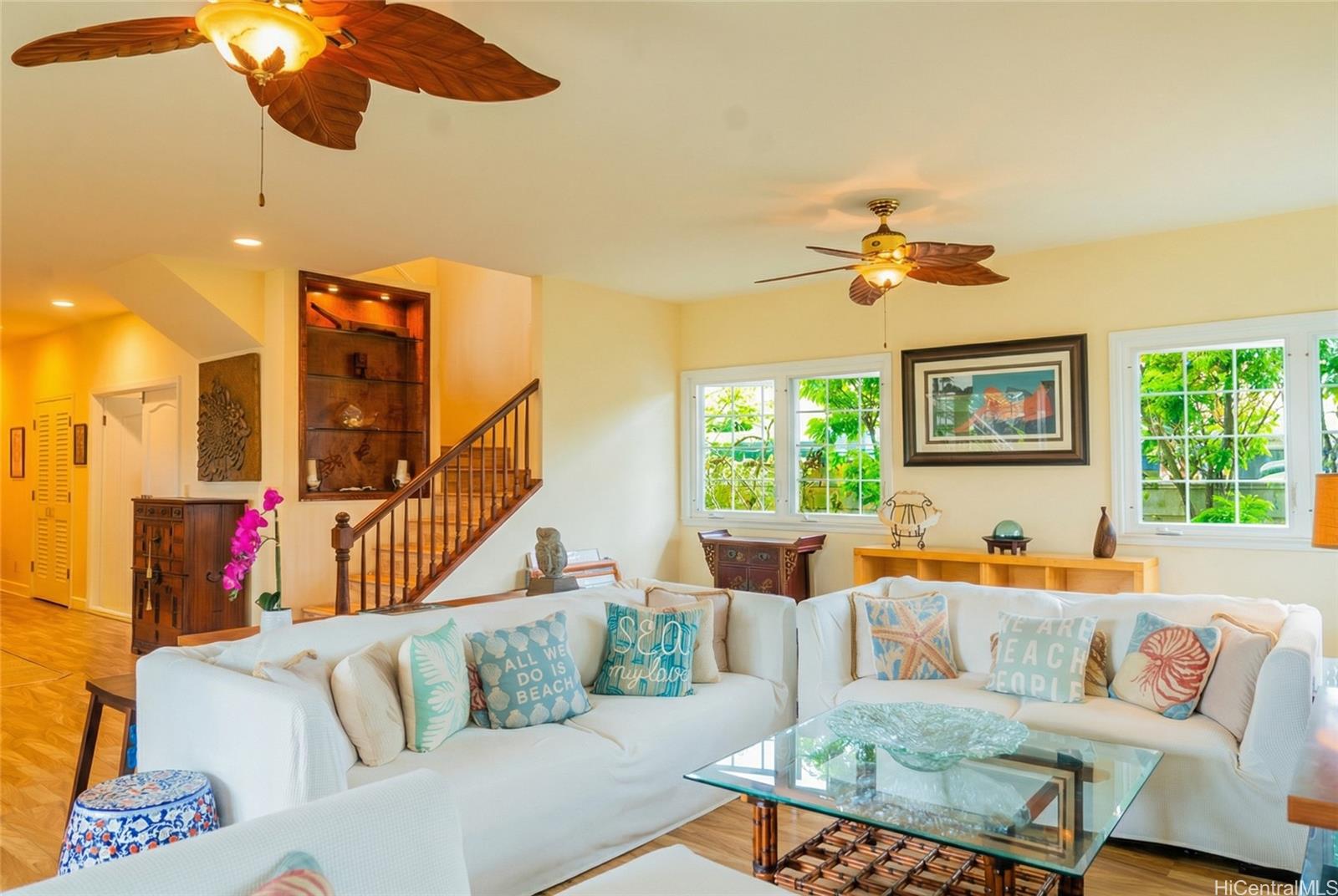 4026 Harding Avenue Honolulu, HI 96816 - Photo 13 of 18 a living room with furniture and a large window