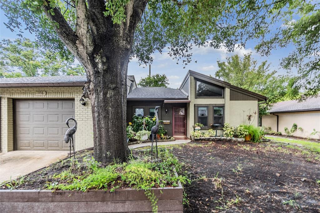 2101 Sunset Point Road, Unit 106 Clearwater, FL 33765 - Photo 4 of 27 Gallery Image 4