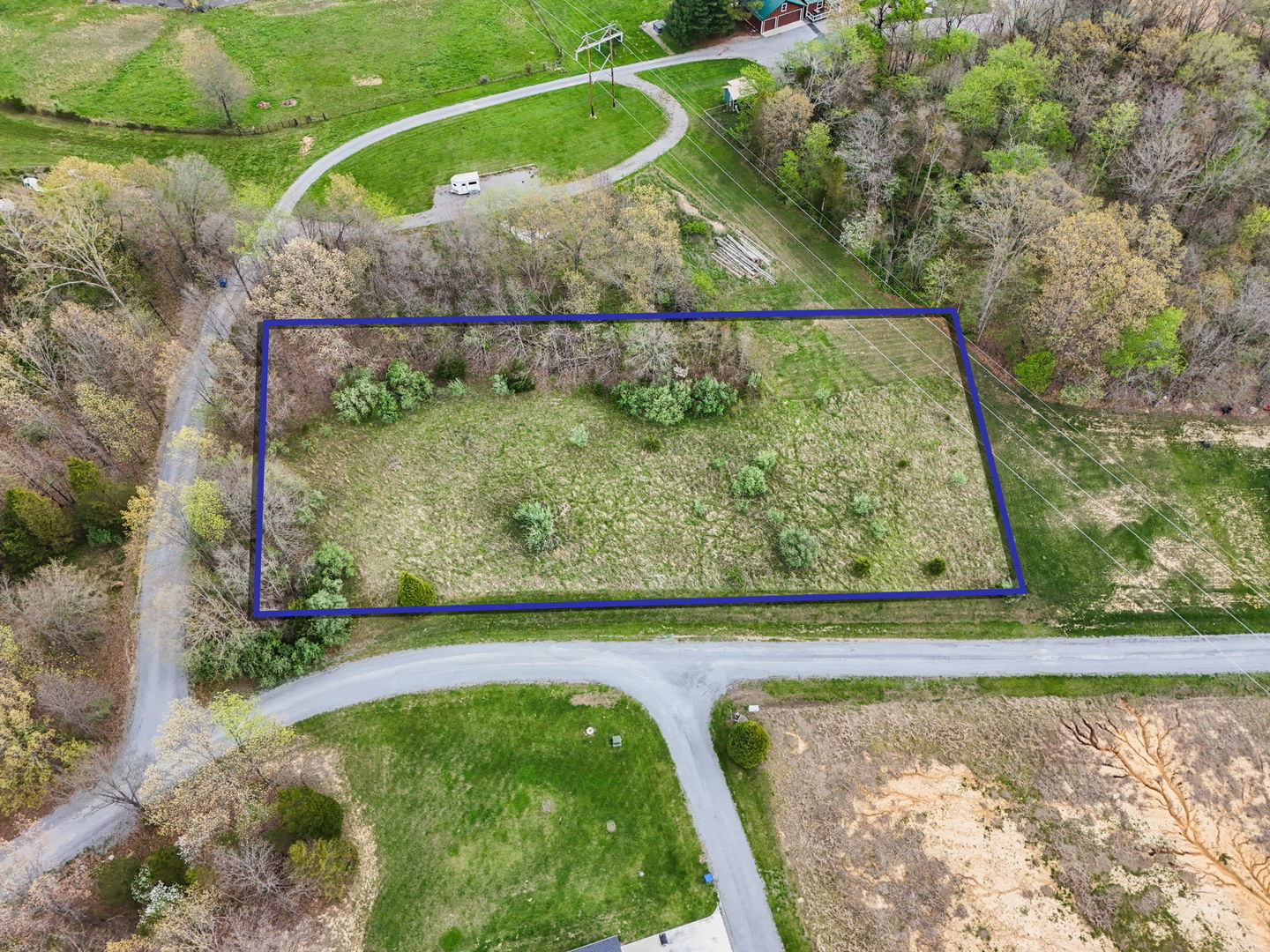 29 Castle Oak Road Pittsburg, IL 62974 - Photo 1 of 8