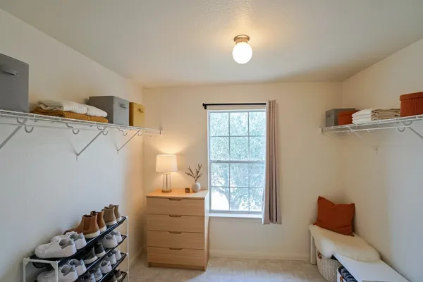 $1,800 | 714 Lavaca Loop, Elgin, TX 78621